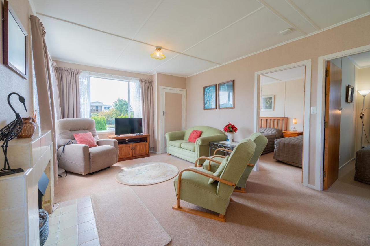Rustlein Cottage - Te Anau Holiday Home Exterior photo